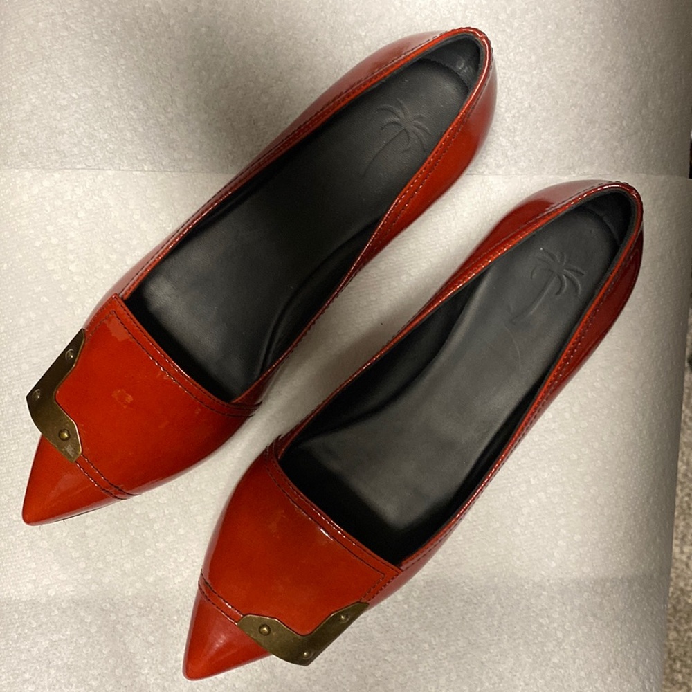 Tomas Maier Flats